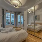 Luxury Place Near Champs Elysees