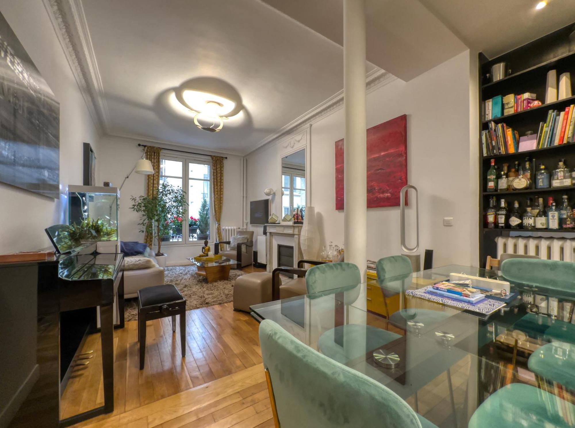 Apartment Luxury Place Near Champs Elysees Paris