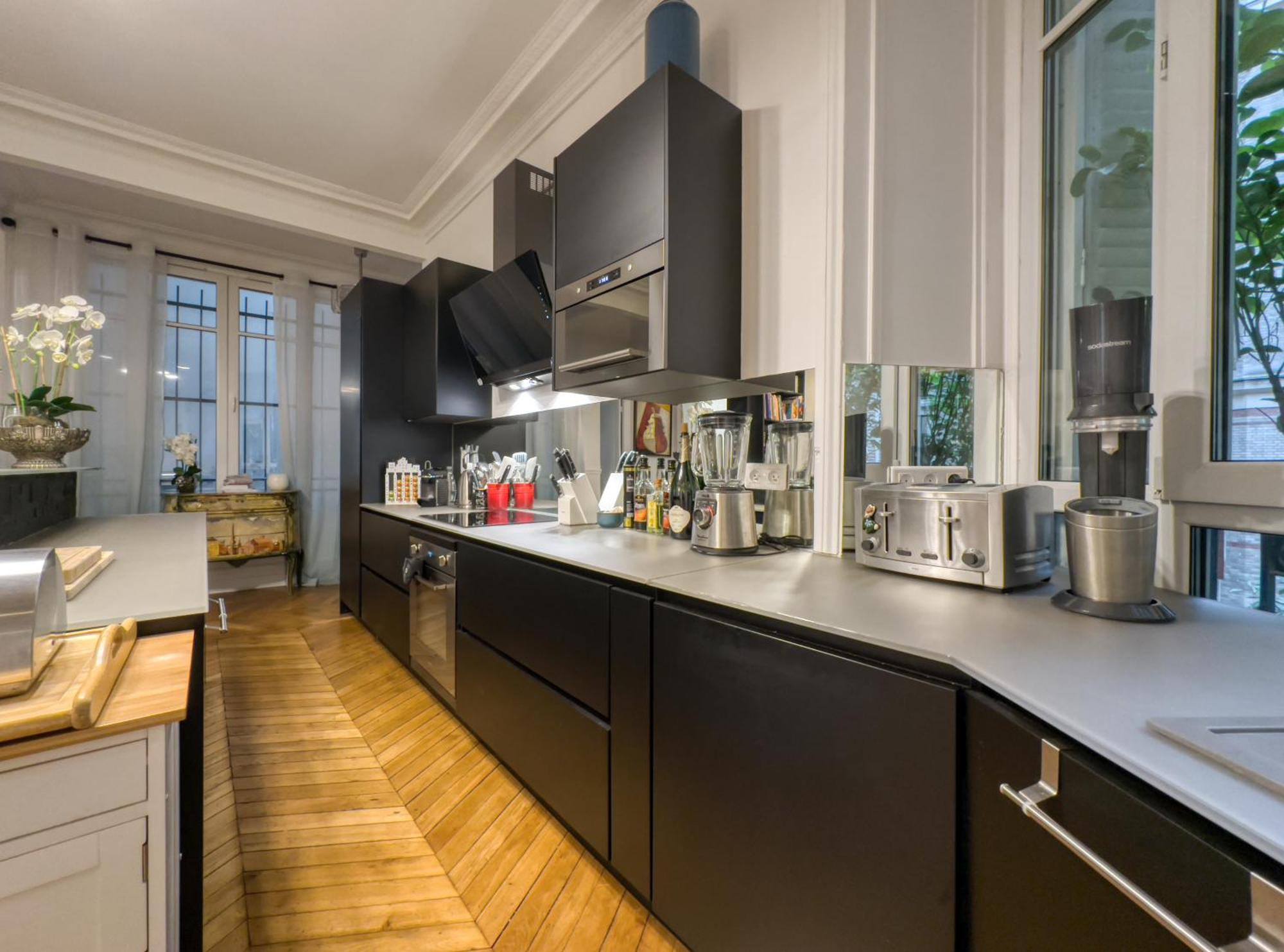 Luxury Place Near Champs Elysees Apartment
