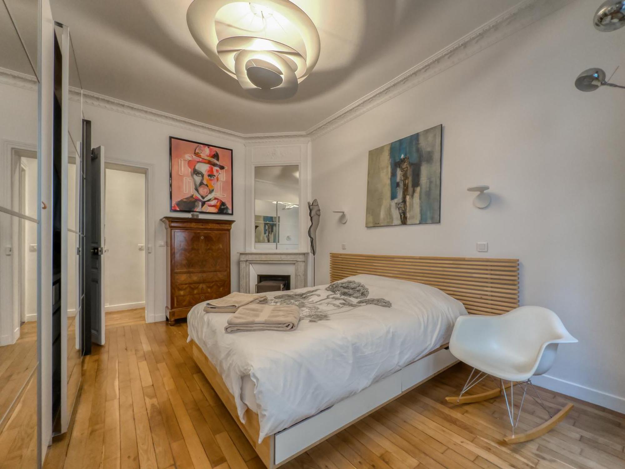 Apartment Luxury Place Near Champs Elysees