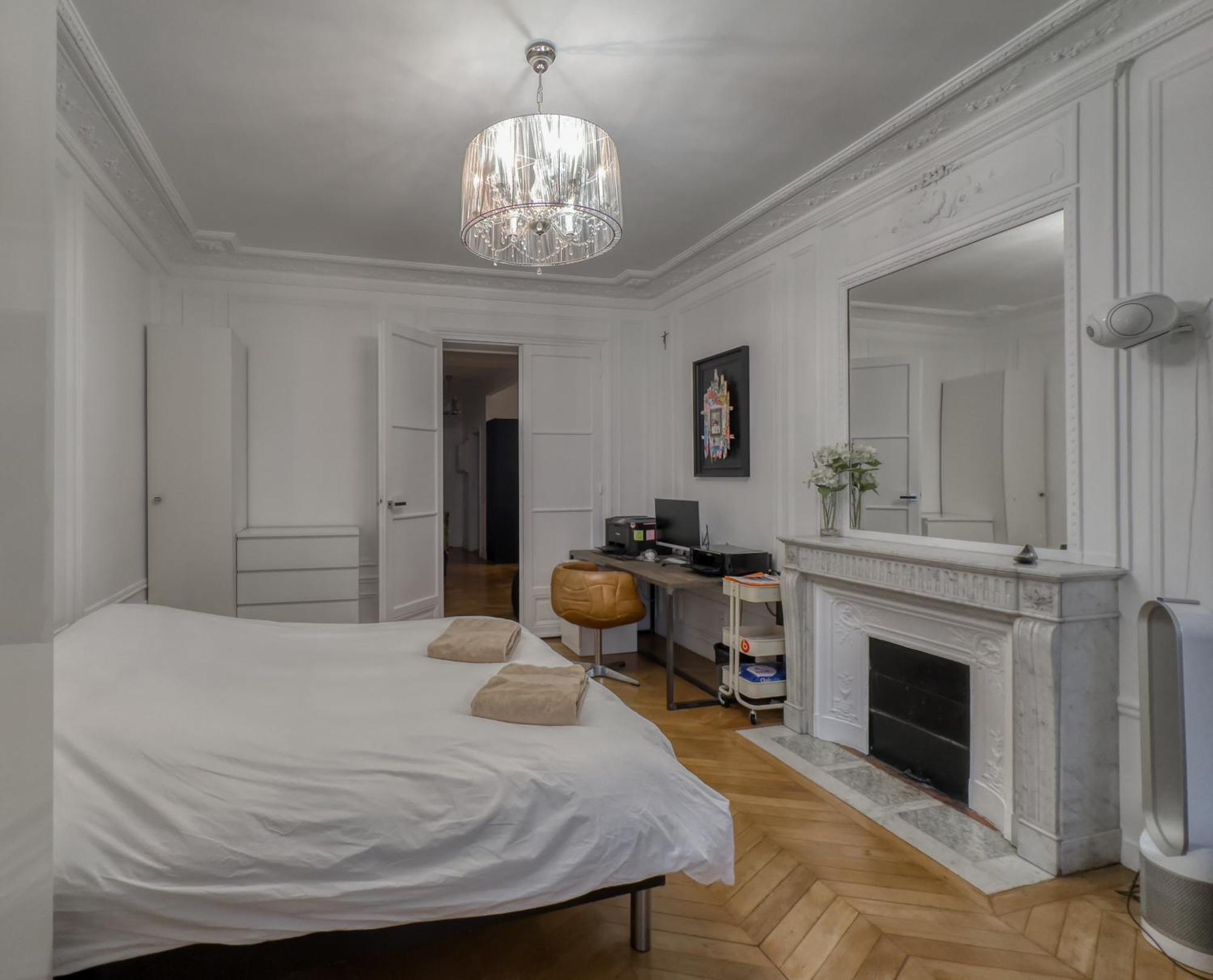 Apartment Luxury Place Near Champs Elysees