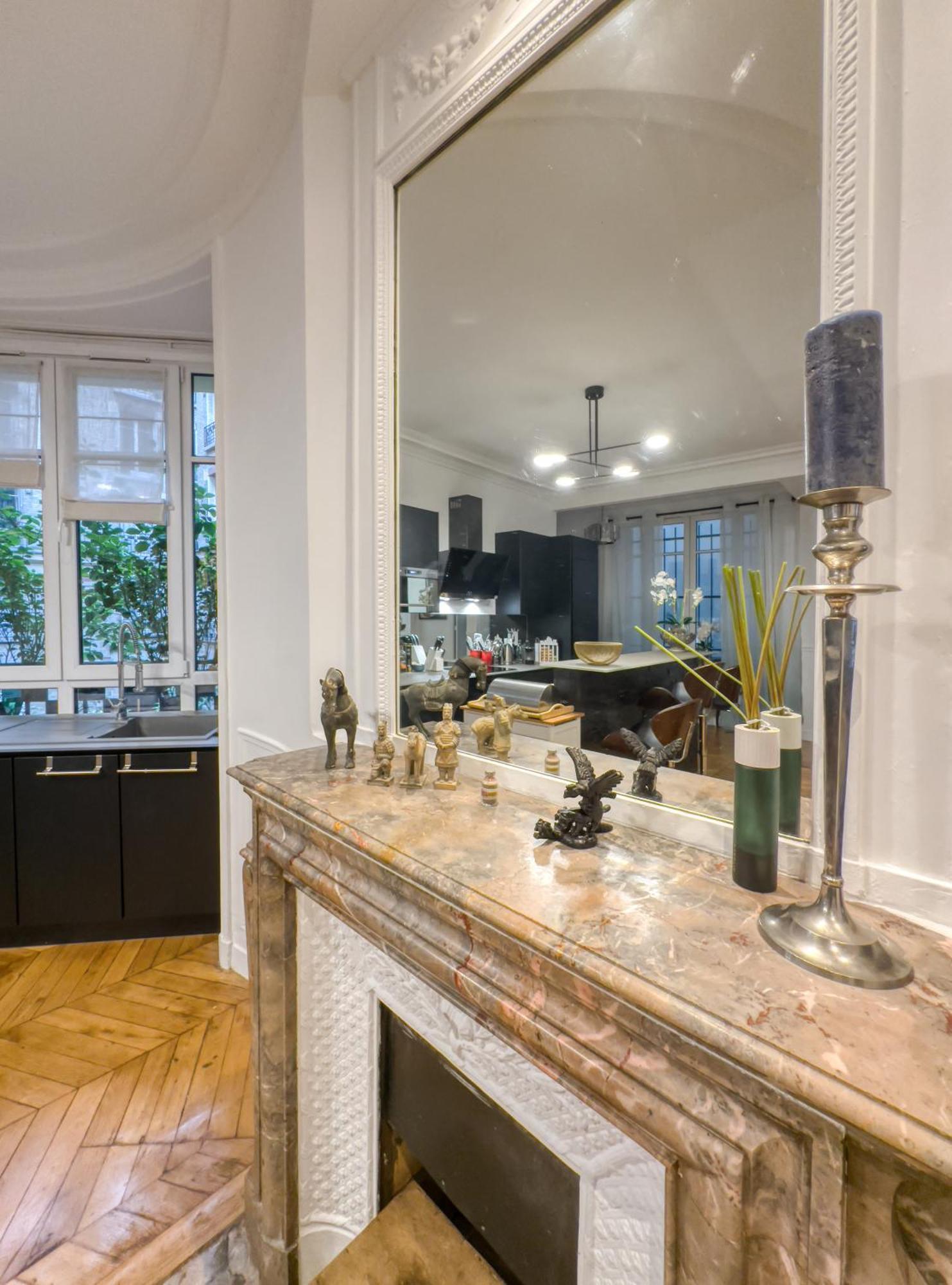 Luxury Place Near Champs Elysees Apartment
