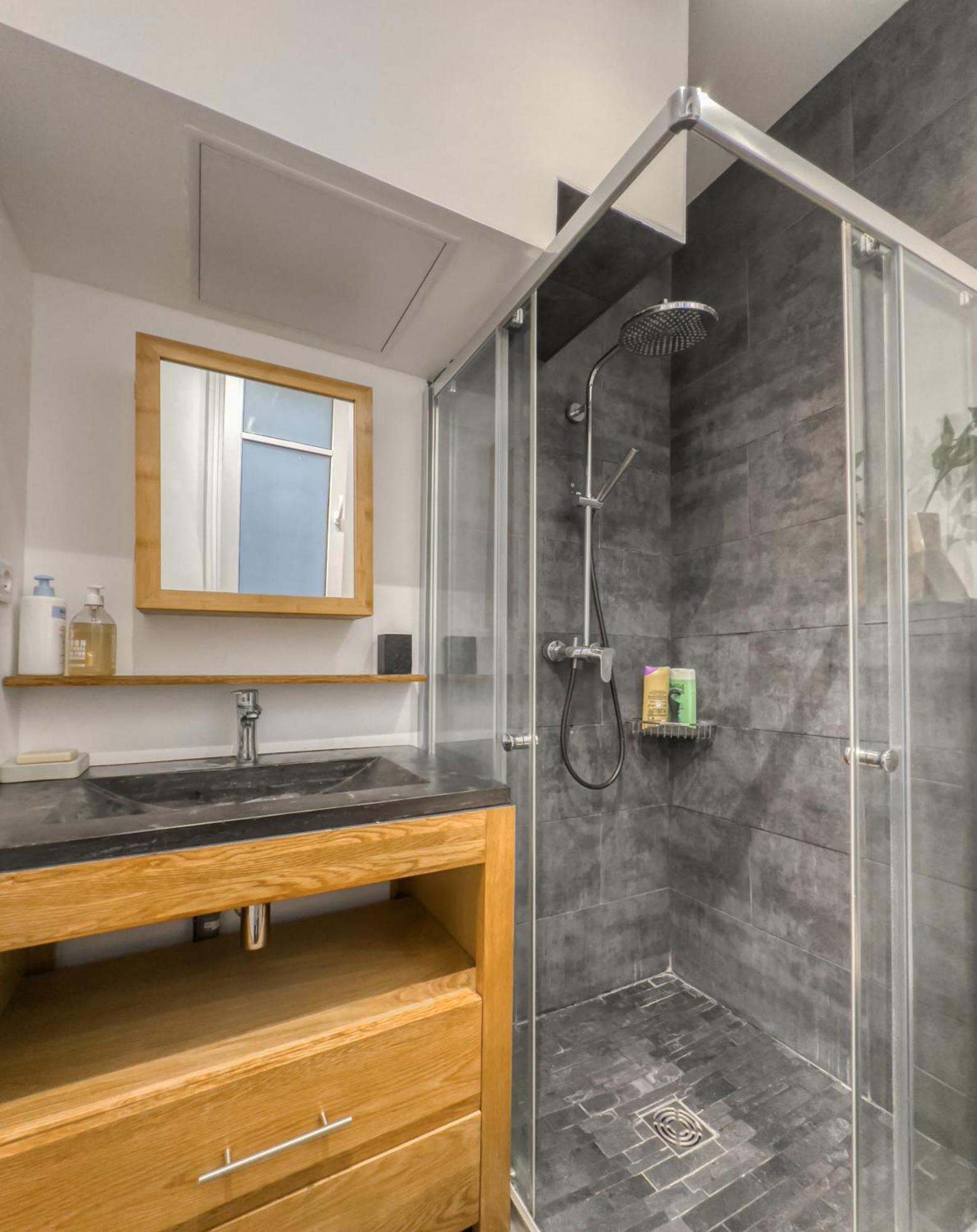 Apartment Luxury Place Near Champs Elysees Paris